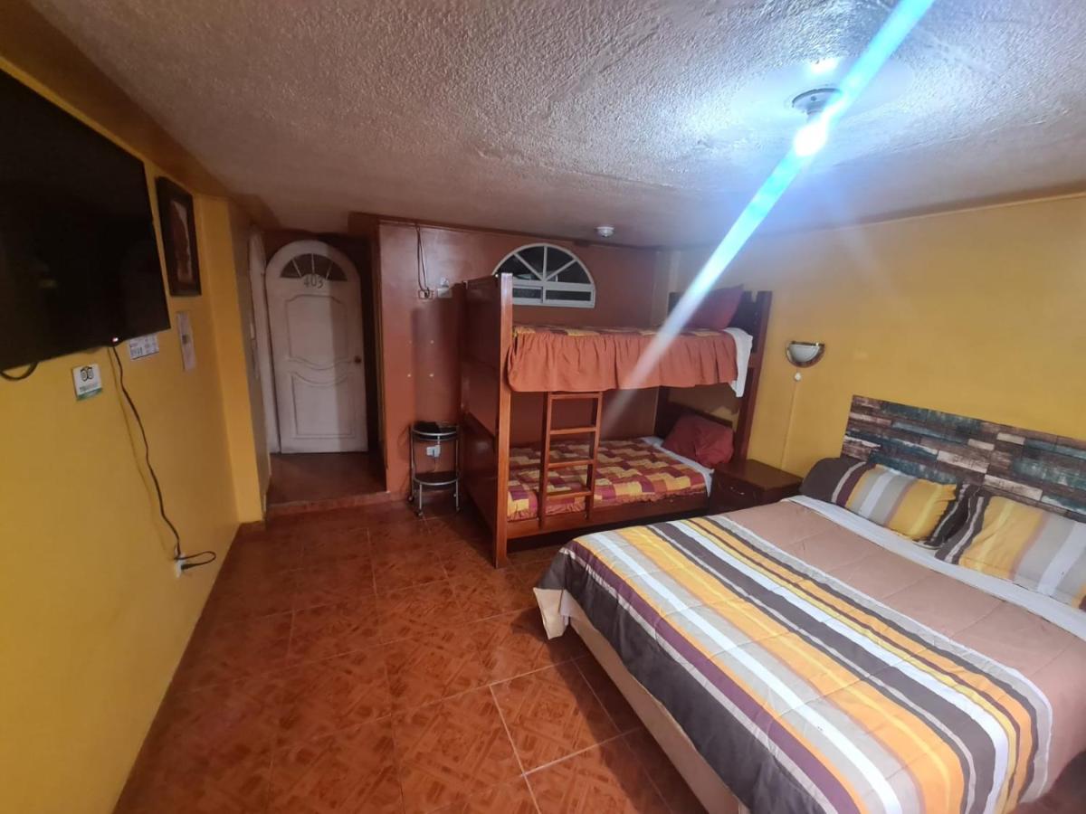 Hotel Hostal Miguel Angel Quito Esterno foto
